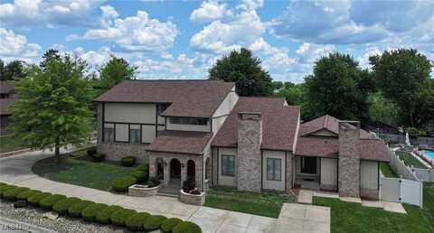 68 Caravel Place, Wintersville, OH 43953