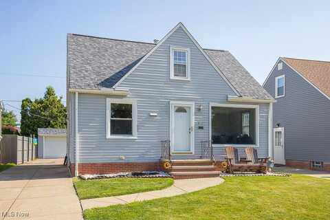 8122 Newport Avenue, Parma, OH 44129
