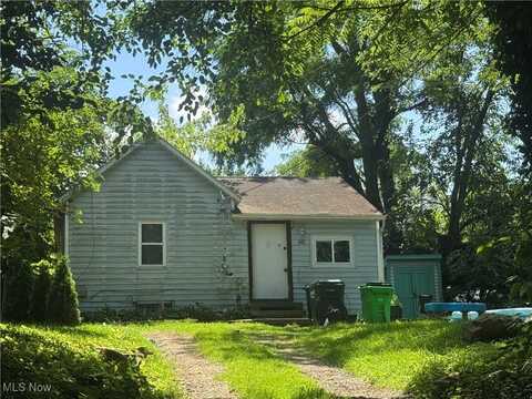 302 Washington Avenue, Barberton, OH 44203