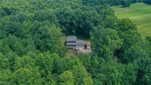 6952 New Castle Road, Lowellville, OH 44436