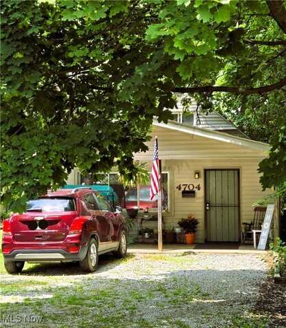 4704 W 150th Street, Cleveland, OH 44135