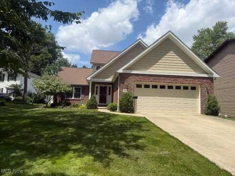6066 Wilderness Lane, Parma Heights, OH 44130