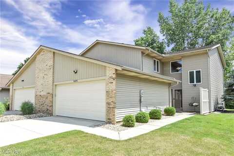 16891 Orchard Grove Drive unit: 16B, Middleburg Heights, OH 44130