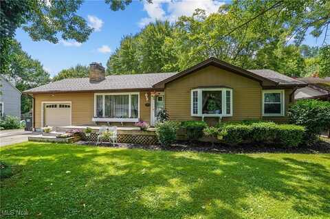 2970 Meadow Lane, Youngstown, OH 44511