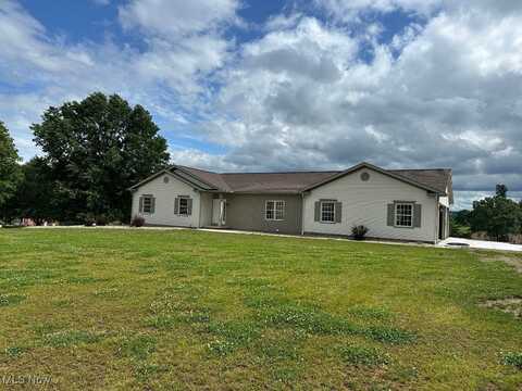 2336 Yorkview Road SW, New Philadelphia, OH 44663