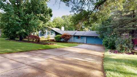 6724 Somerset Drive, Brecksville, OH 44141