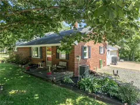 2093 Saltwell Road NW, Dover, OH 44622