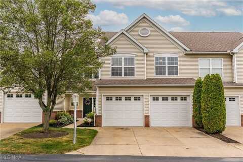 2802 Hartford Lane, Green, OH 44312
