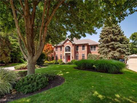 6572 Scenic Park Oval, Middleburg Heights, OH 44130