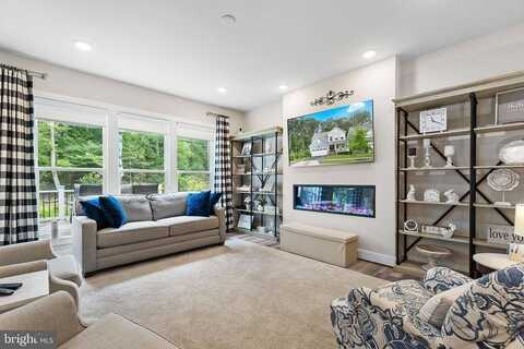 17703 White Campion Way, Dumfries, VA 22026