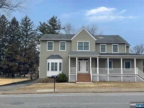 75 Alps Road, Wayne, NJ 07470