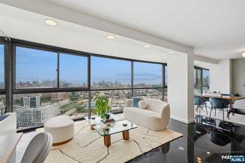 380 Mountain 1012, Union City, NJ 07087