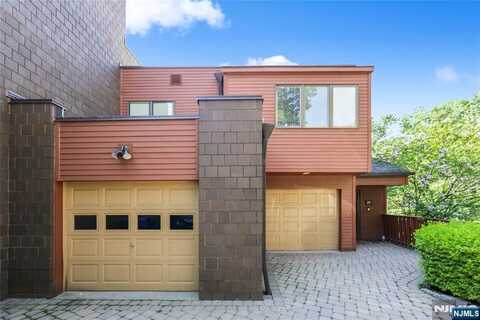20 Old Quarry Road 11, Englewood, NJ 07631