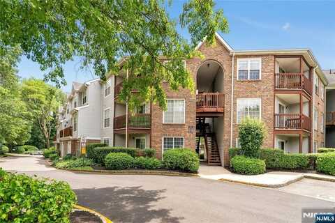 150 Lynette Drive, Fort Lee, NJ 07024