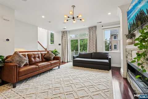 313 Midland Court, West New York, NJ 07093