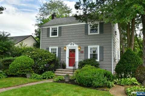 110 Waldwick Avenue, Waldwick, NJ 07463