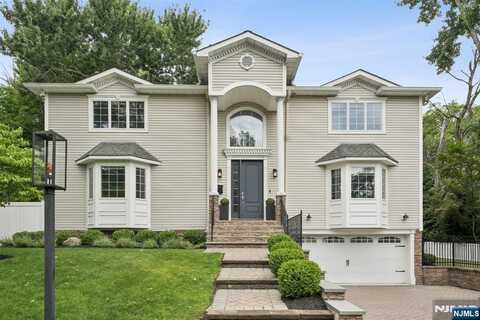 39 Drury Lane, Demarest, NJ 07627