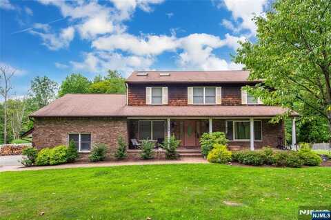 199 Stonetown Road, Ringwood, NJ 07456