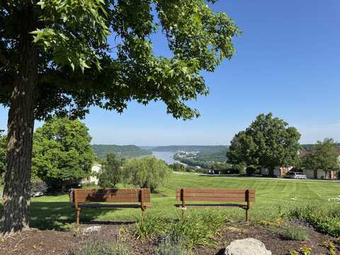 2829 Dry Ridge Court, Villa Hills, KY 41017