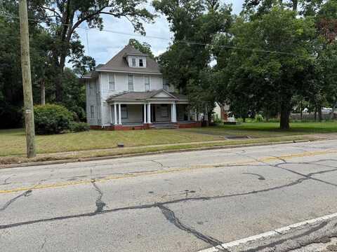 906 E Houston Avenue, Crockett, TX 75835