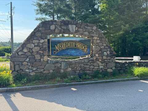 130 Endicott St N, Laconia, NH 03246