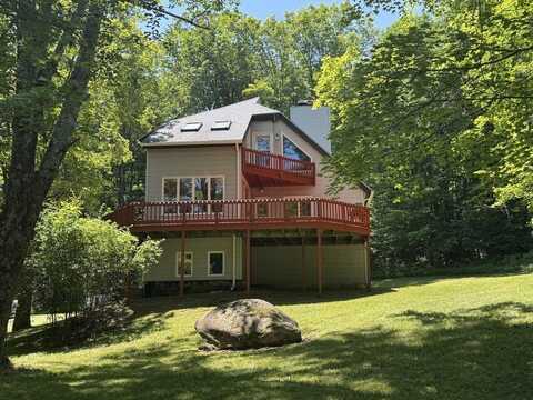 86 North Road, Westford, VT 05494