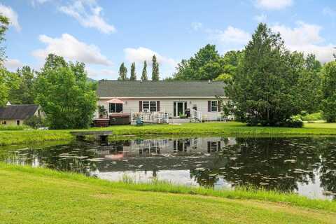 5 Malagash Road, Reading, VT 05062