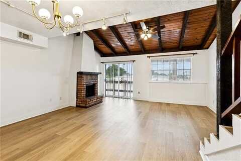 2305 CLEARY Avenue, Metairie, LA 70001