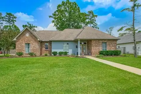 452 BELLE POINTE Drive, Madisonville, LA 70447