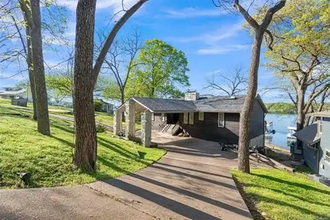 342 Private Road 97 Road, Eucha, OK 74342