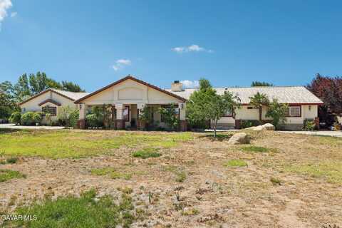 2828 W Ave O 8, Palmdale, CA 93551