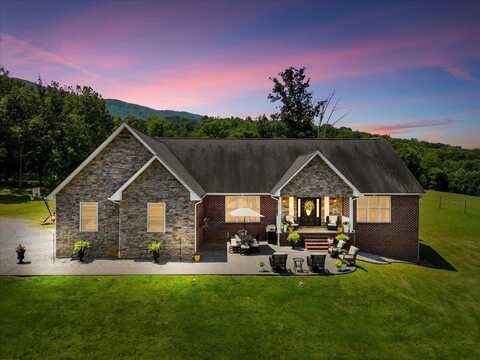 398 Penvir Road, Narrows, VA 24124