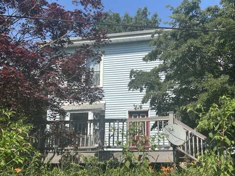495 E JAMESTOWN Road, Greenville, PA 16125