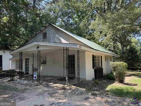 447 Hillside, Byron, GA 31008