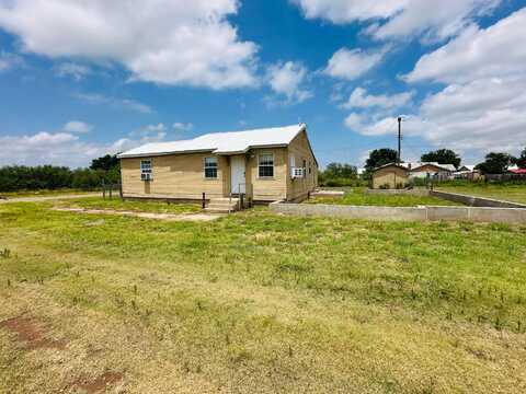 501 Eagle Boulevard, Fritch, TX 79036