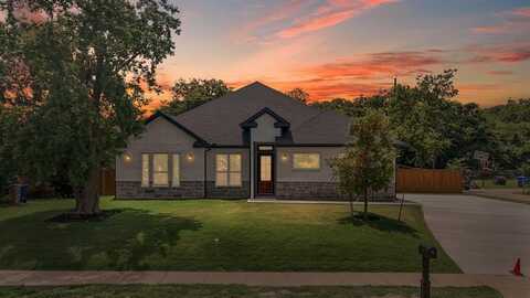 119 Windwood Drive, DeSoto, TX 75115