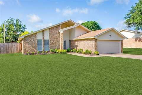 1704 Edge Hill Road, Benbrook, TX 76126
