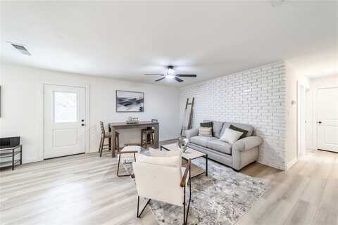 1241 Neptune Drive, Cedar Hill, TX 75104