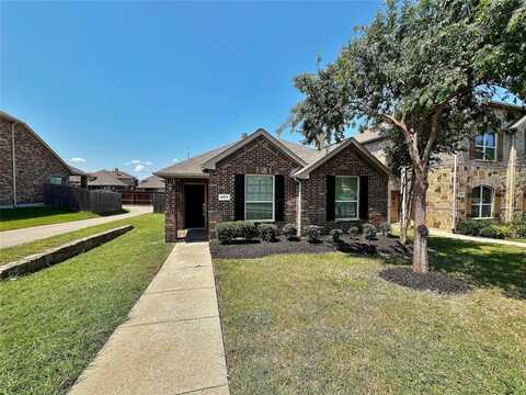 8472 Gentian Drive, Fort Worth, TX 76123