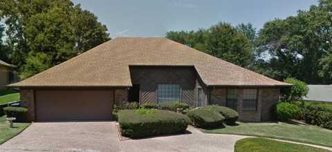 2106 Kensington Drive, Tyler, TX 75703
