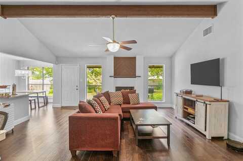 1506 Stratford Drive, Mansfield, TX 76063