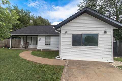 3805 Philcrest PL, Springdale, AR 72762