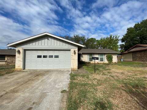 701 Victoria Drive, Euless, TX 76039