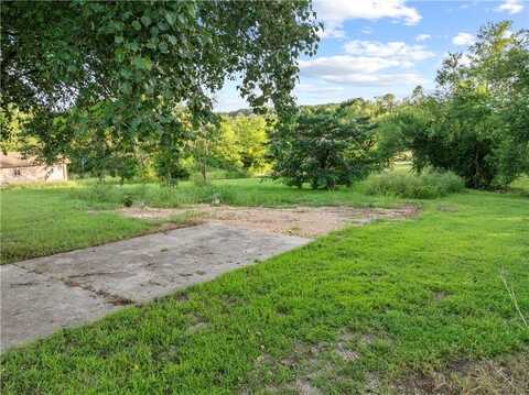 101 Circle DR, Lead Hill, AR 72644
