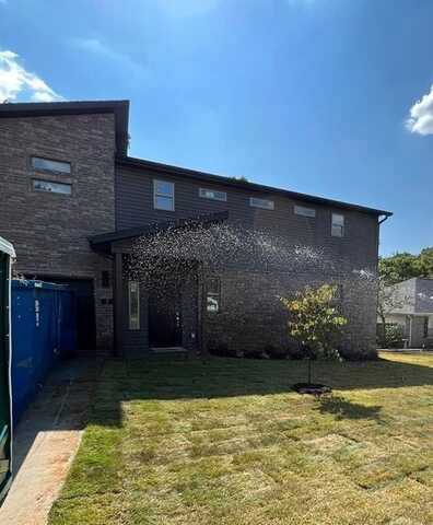 5 Hebrides LN, Bella Vista, AR 72715