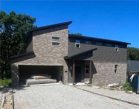 5 Hebrides LN, Bella Vista, AR 72715