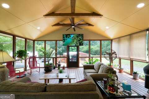 81 Laurie, Hiram, GA 30141