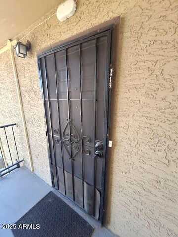 461 W HOLMES Avenue, Mesa, AZ 85210