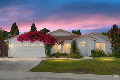 5710 Steelhead Drive, Bakersfield, CA 93306