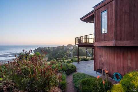 44771 Crestwood Drive, Mendocino, CA 95460